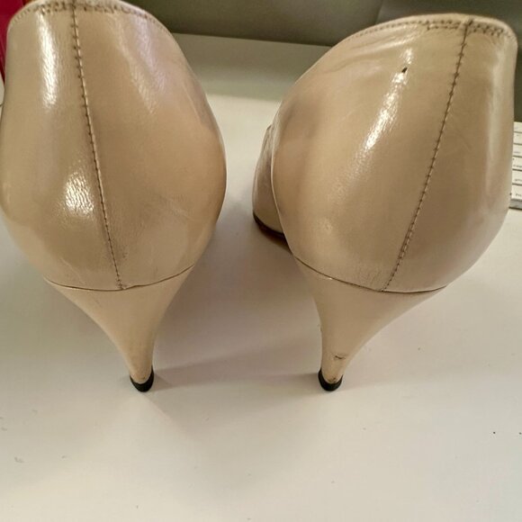 Chanel Leather Beige Shoes US Size 7 (37-38) - Picture 5 of 11